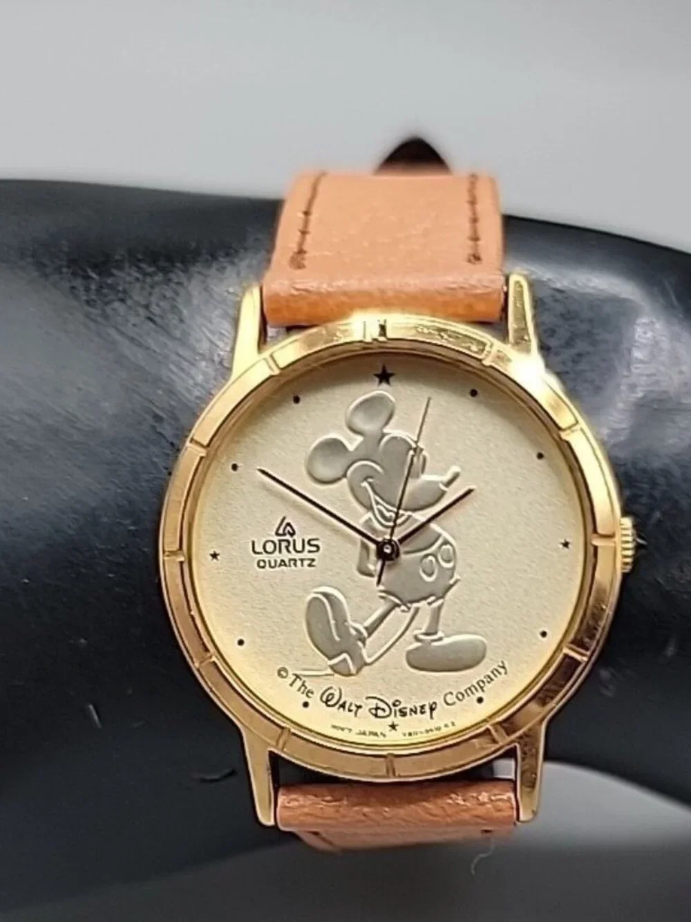 Vtg Lorus Seiko Mickey Mouse Quartz Watch V811-5410 Gold Tone 7
